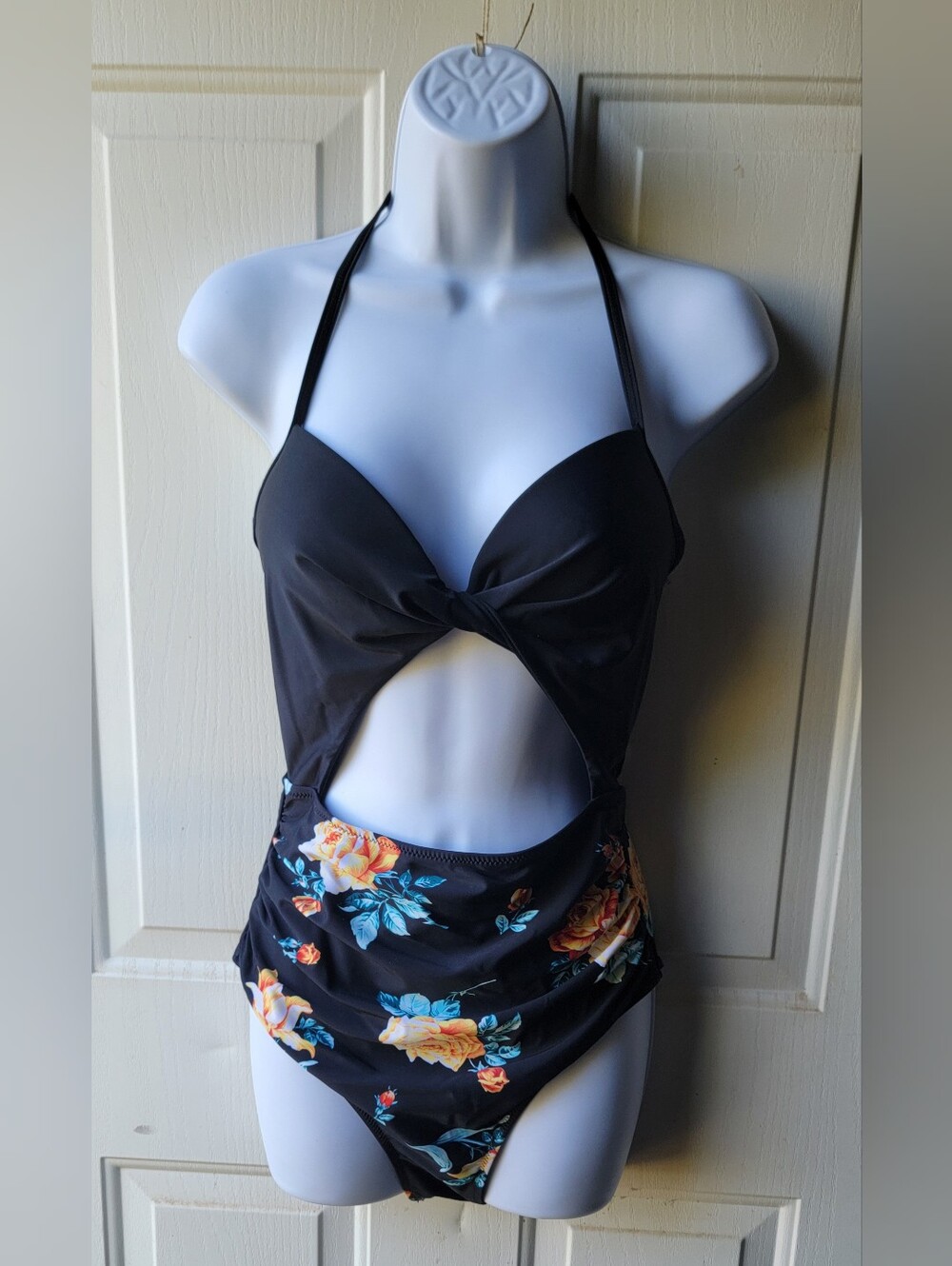 Cupshe Blue Yellow Floral One Piece Swimsuit Size Medium